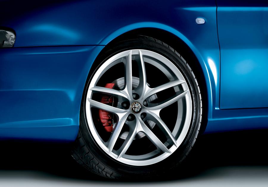 Колеса Alfa Romeo GT Sport (937C) 2008 года  (фото 3 из 5)
